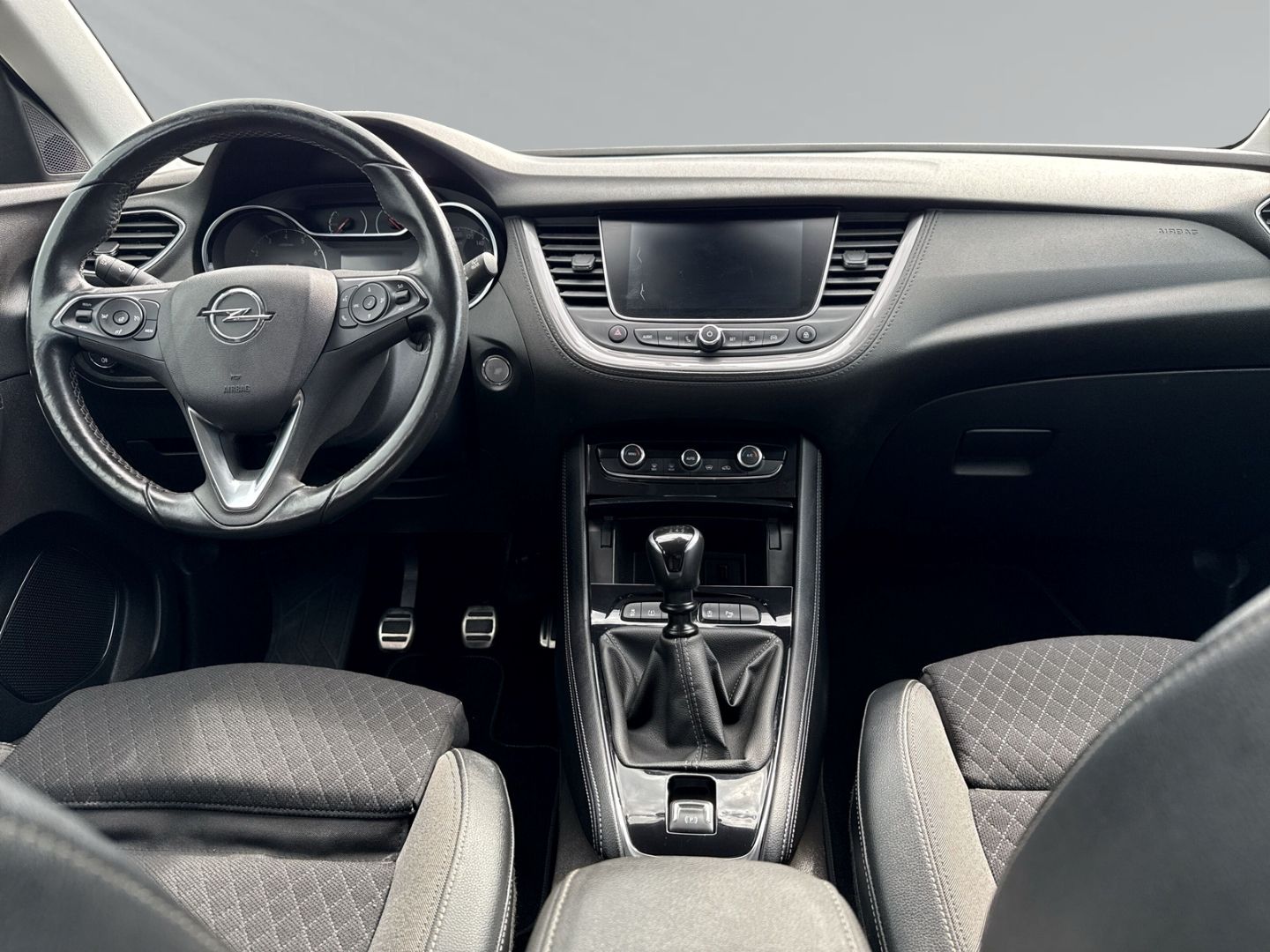 Fahrzeugabbildung Opel Grandland INNOVATION 1.2 Turbo X+ Navi+LED+Dyn.