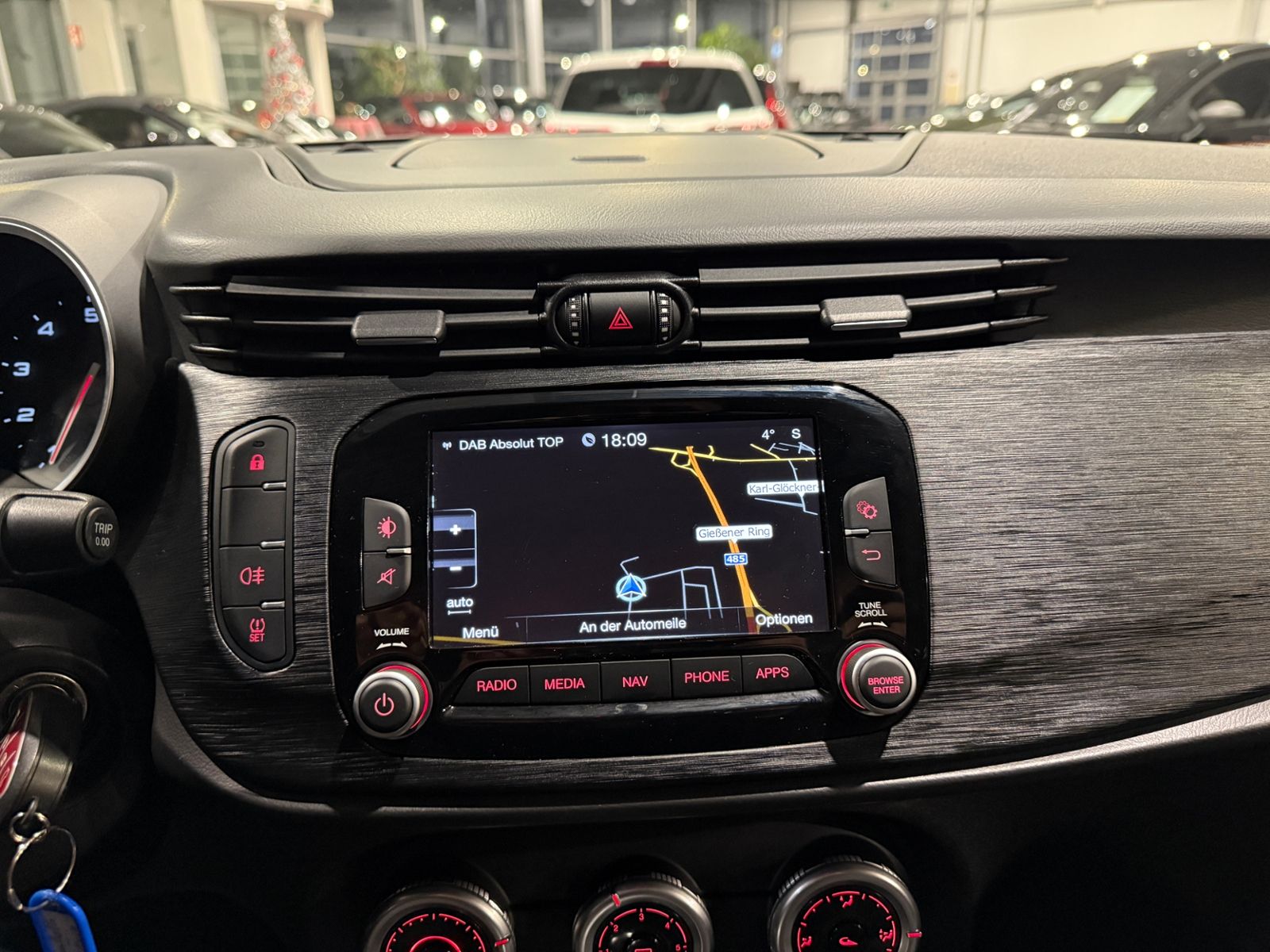 Fahrzeugabbildung Alfa Romeo Giulietta 1.4 TB KLIMA NAV 16"-ALU