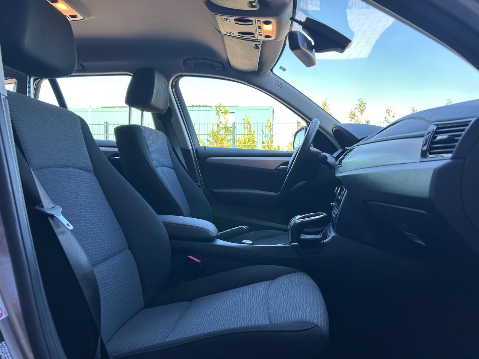 BMW X1 xDrive20d 184 ch • Boîte auto • 4x4 • GPS • Attelage • Sièges électriques chauffants