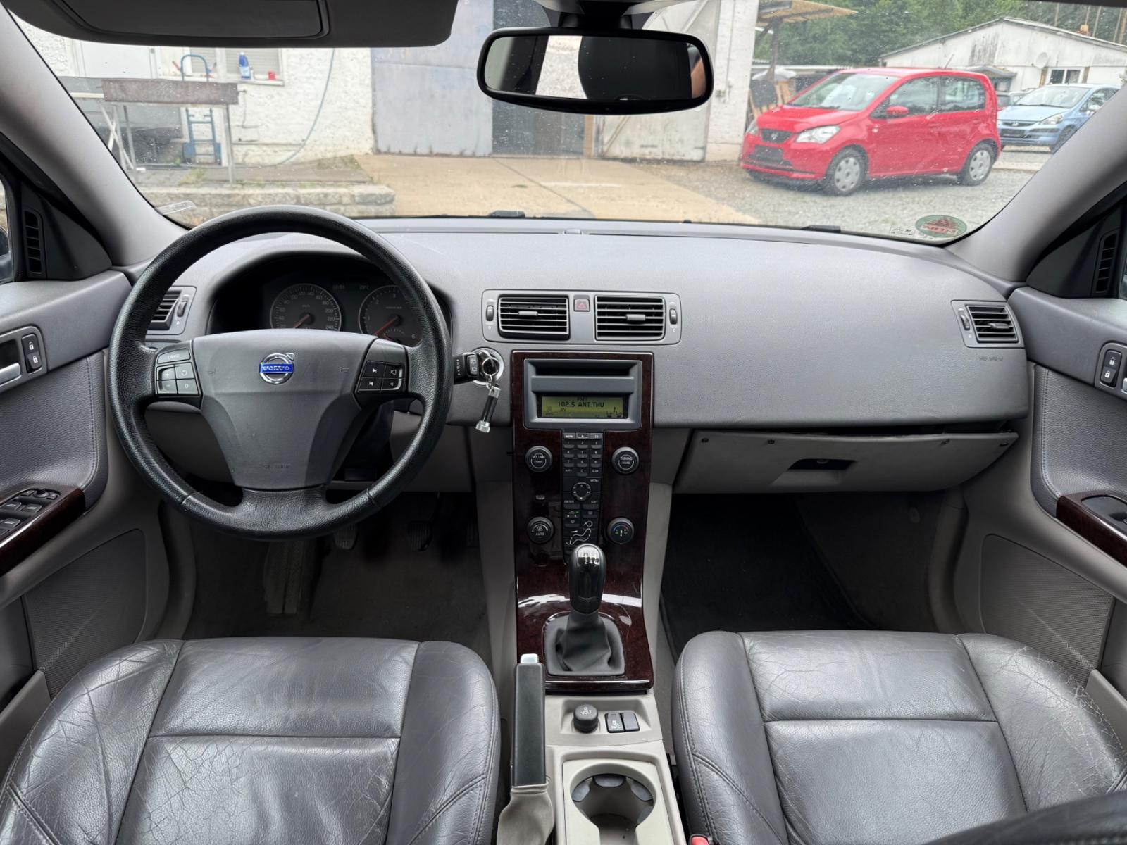 Volvo V50 2006 — photo 13
