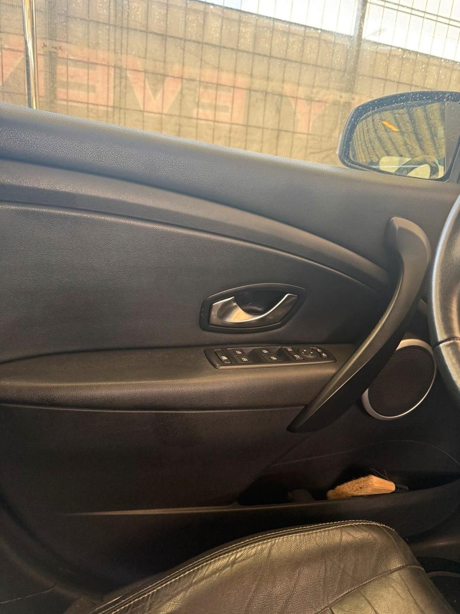 Renault Megane 2010 — photo 8
