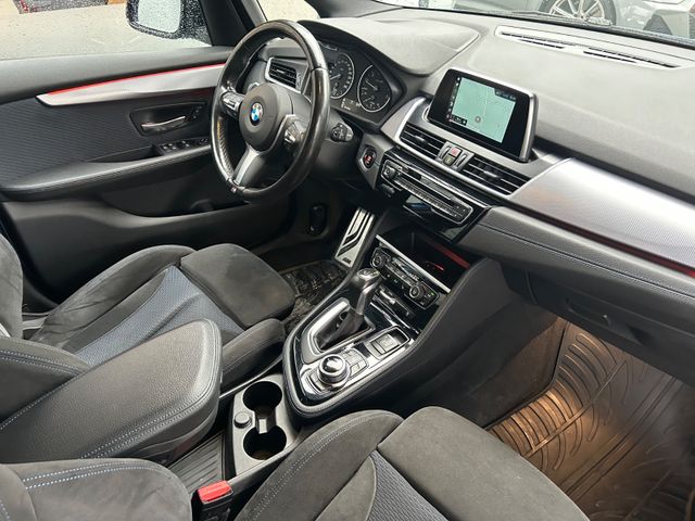 Fahrzeugabbildung BMW Active Tourer 220 i M Sport Autom.+Navi+Allw.LM+