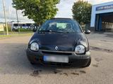 Renault Treuer Twingo mit Faltdach, fast 2 Jahre TÜV - Renault Twingo: mit Faltdach