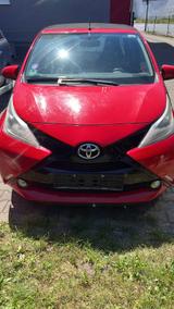 Toyota Aygo (X) 1,0-l-VVT-i x-cite x-cite - Toyota Aygo (X) mit Panoramadach