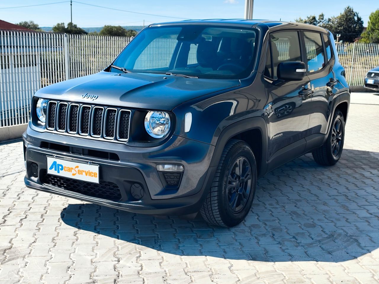 Jeep Renegade 1.6 Mjt 130 CV Longitude imagem 2