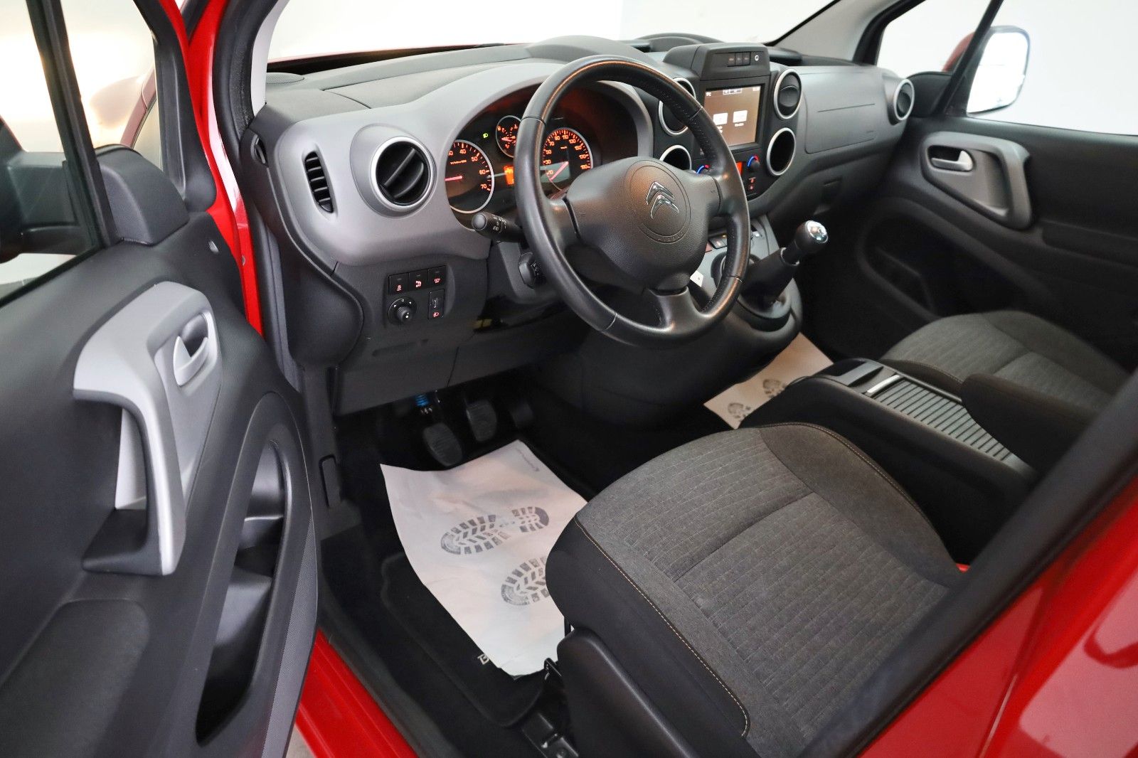 Fahrzeugabbildung Citroën Berlingo Kombi Shine SH,PDC,AppleCarPlay,SR+WR