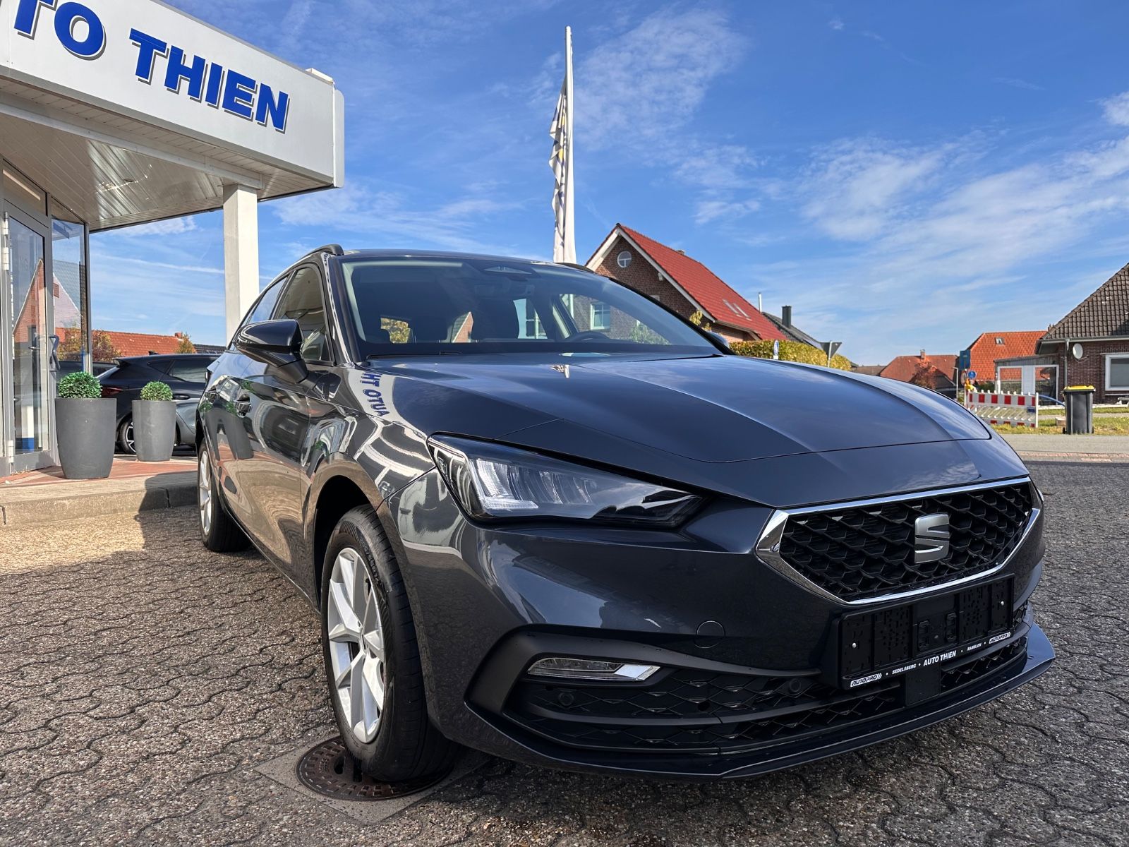 Fahrzeugabbildung SEAT Leon ST 2.0 TDI Style DSG AHK/ACC/APP/SHZ/RFK