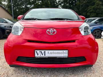 Toyota IQ - 2