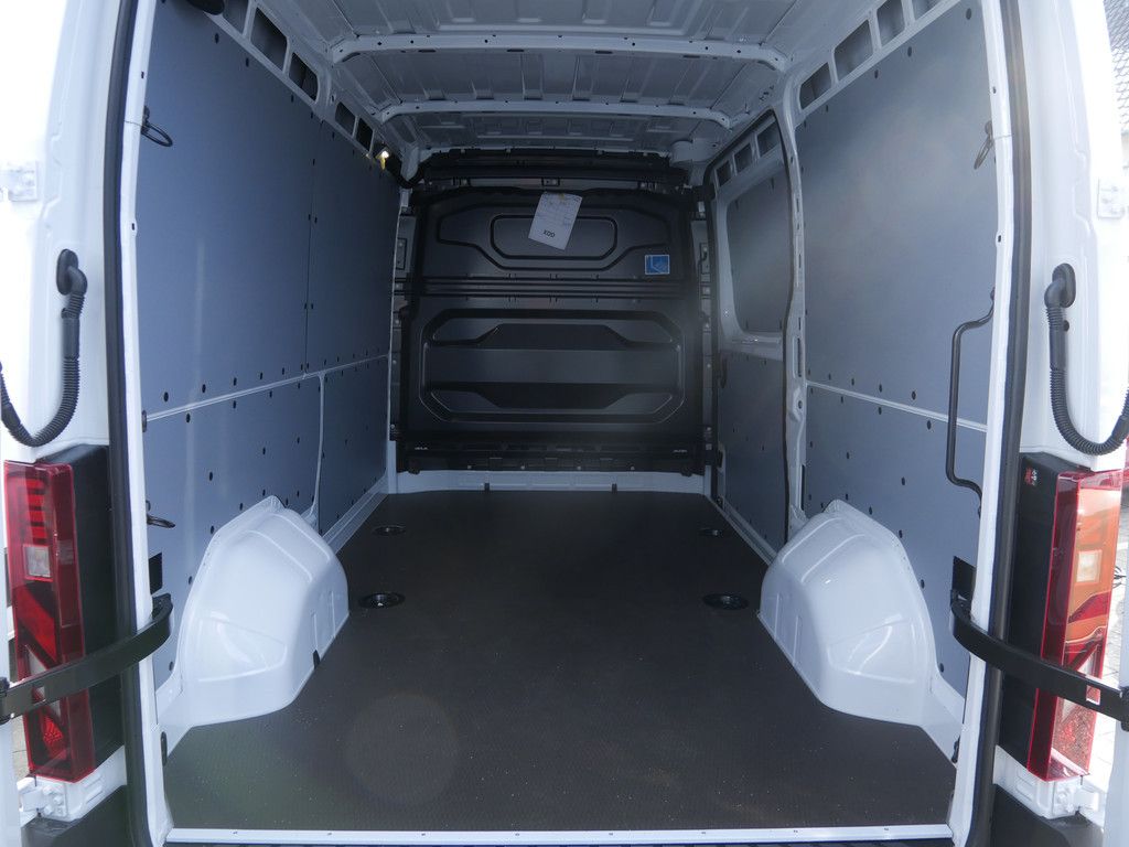Fahrzeugabbildung Renault Master Kasten extra L2H2 3,5t Blue dCi 130 FWD