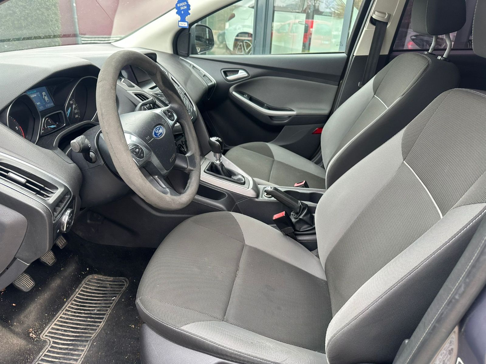Fahrzeugabbildung Ford Focus Turnier Trend *NAVI*KLIMA*