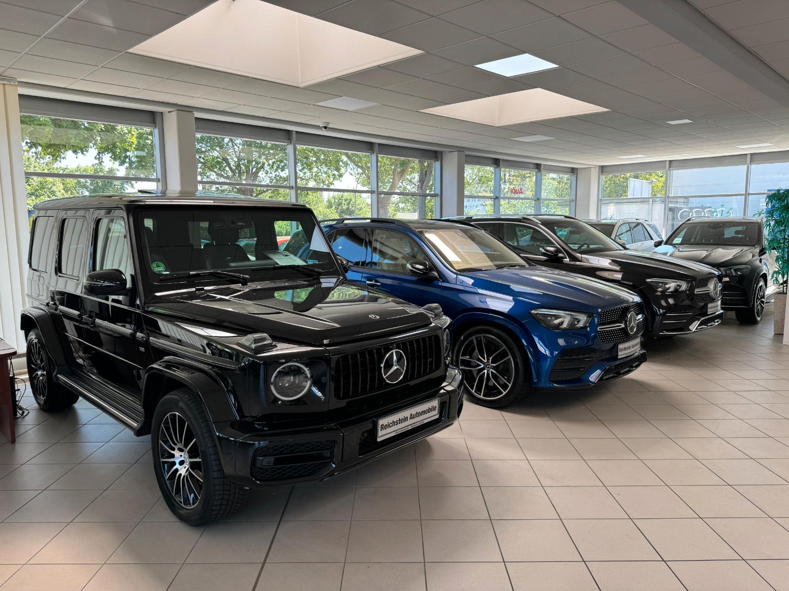 showroom-image-bottom