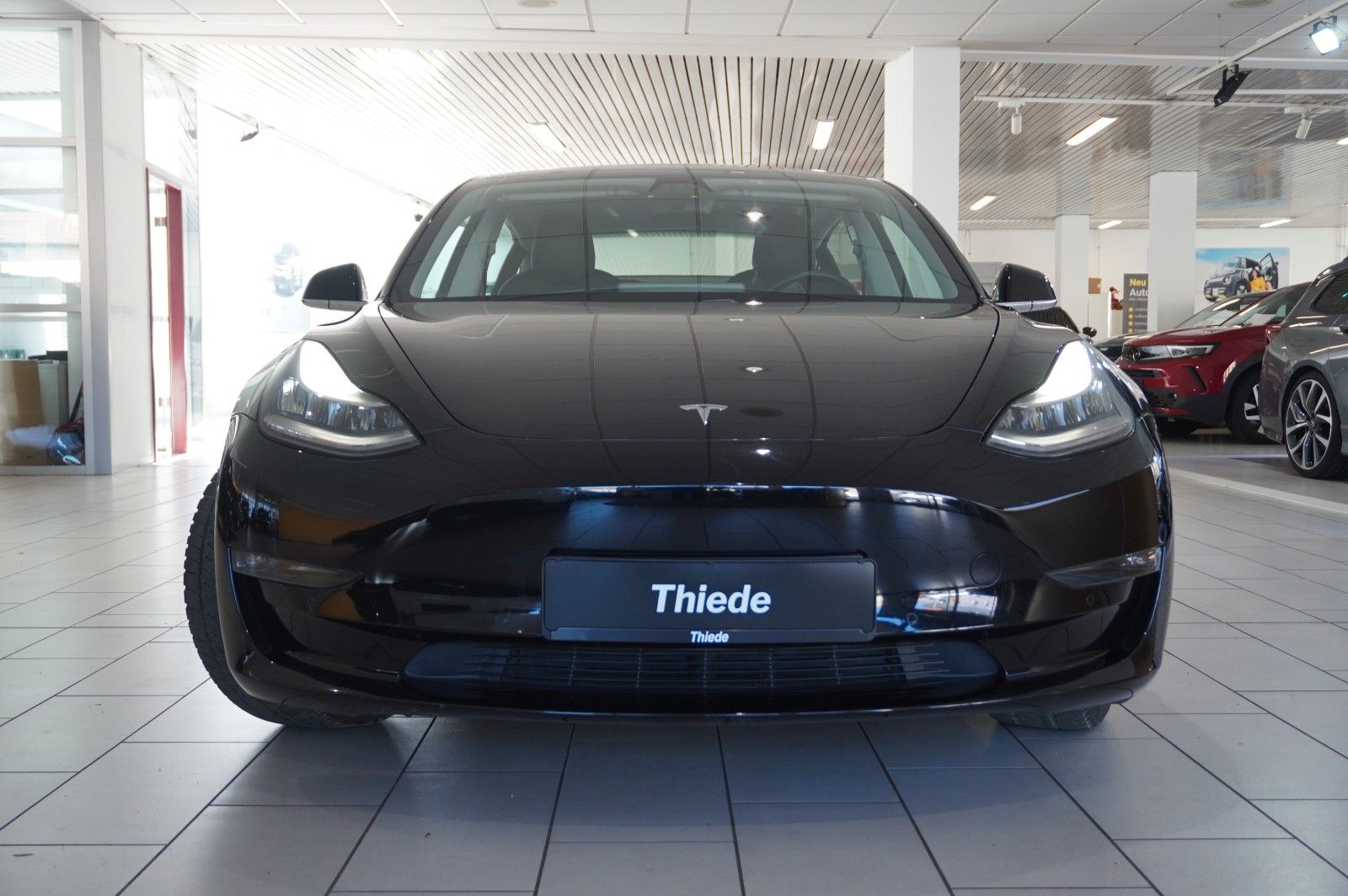 Fahrzeugabbildung Tesla Model 3 LONGRANGE DUAL-MOTOR NAVI/KAMERA/PANO/SH