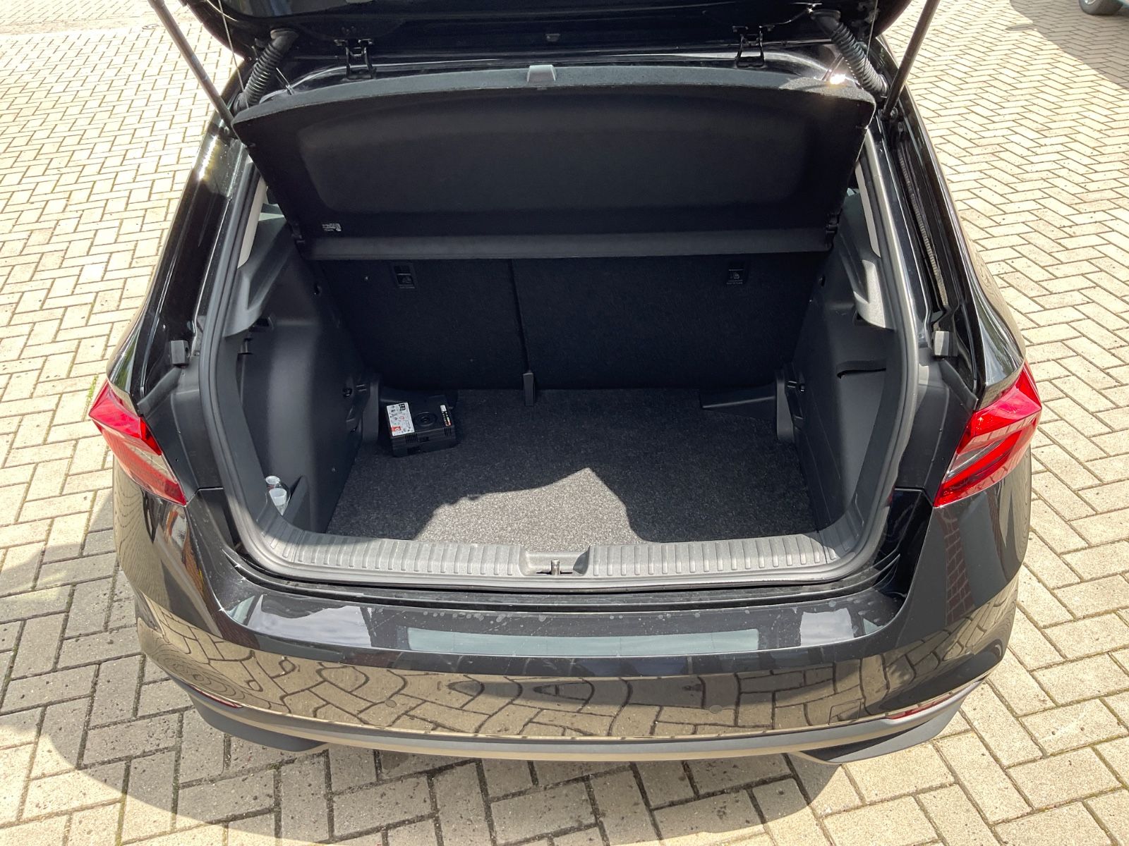 Fahrzeugabbildung SKODA Fabia 1.0l TSI,Selection,Carplay,Klima