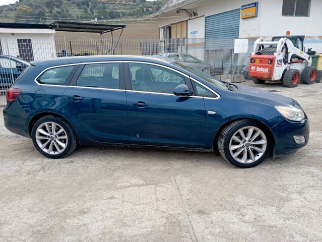 Opel Astra 1.7 CDTI 125CV Sports Tourer Cosmo