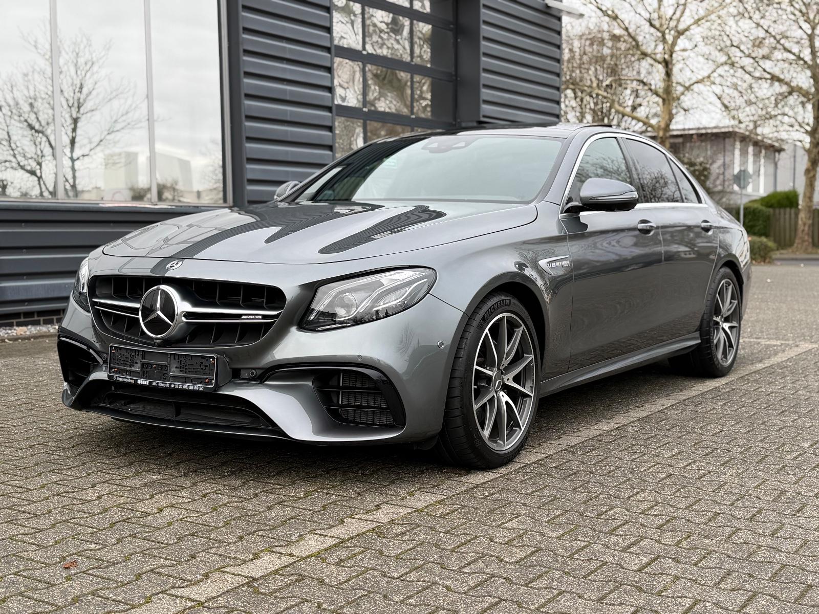 Mercedes-Benz E 63 AMG 4Matic+ PANORAMA 360° LEDER MULTIBEAM