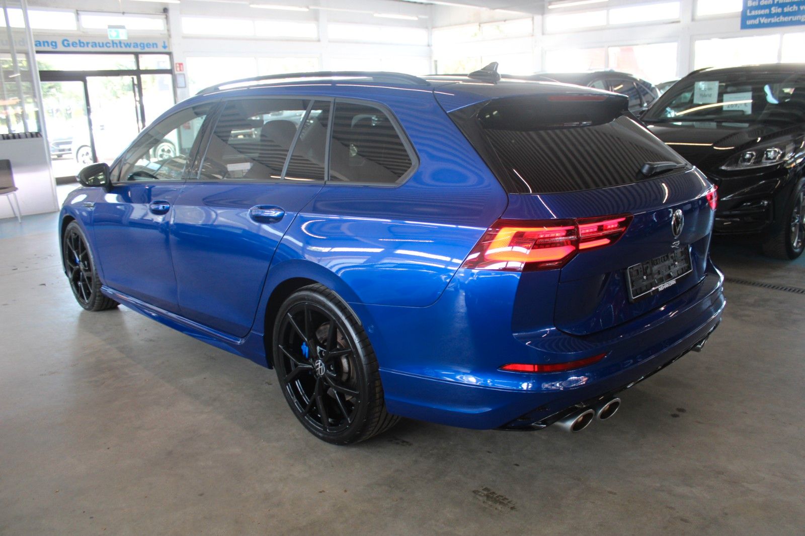 Fahrzeugabbildung Volkswagen Golf R DSG 4MOTION IQ Light Pano Performance Pak