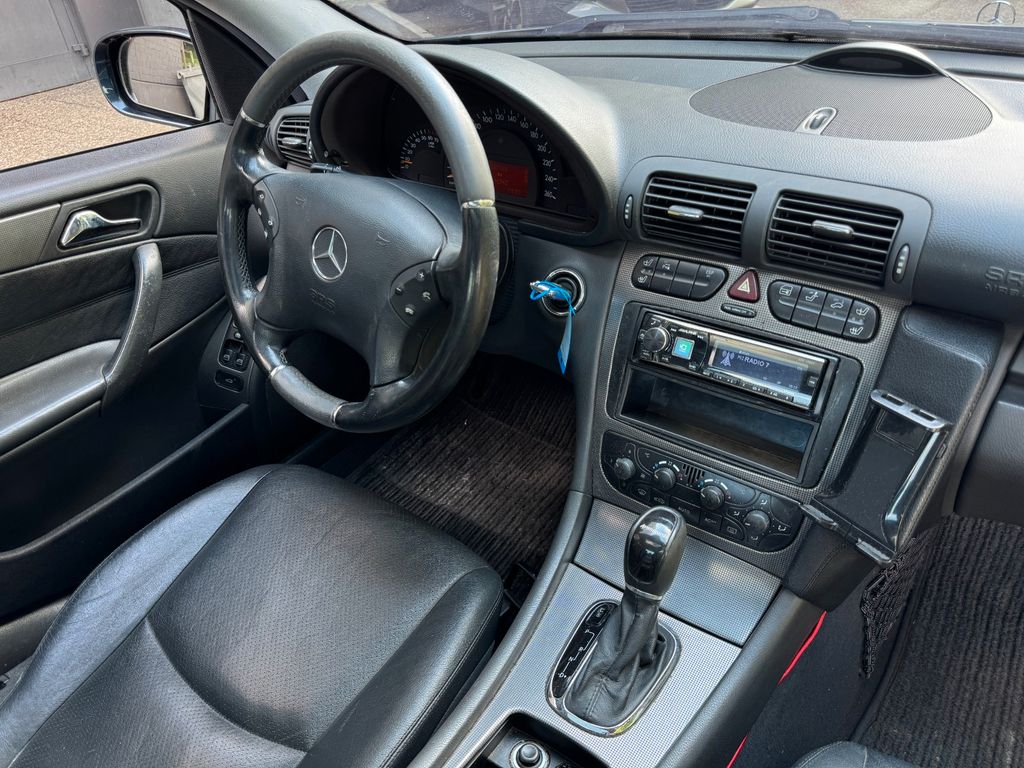 Mercedes-Benz C 320 V6 Automatik Lim.,Klima,Leder,AHK,Sitzhzg