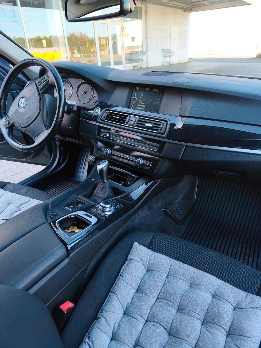 BMW 520 2011 — photo 12