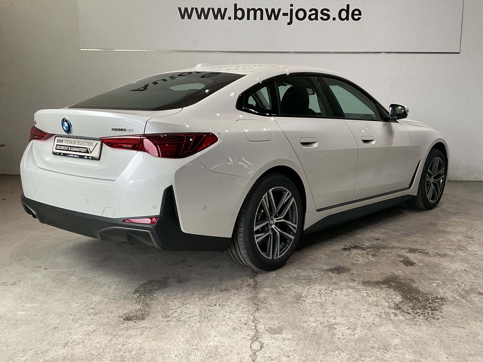 Fahrzeugabbildung BMW i4 eDrive35 |M Sportbremse |Komfortzugang |HiFi