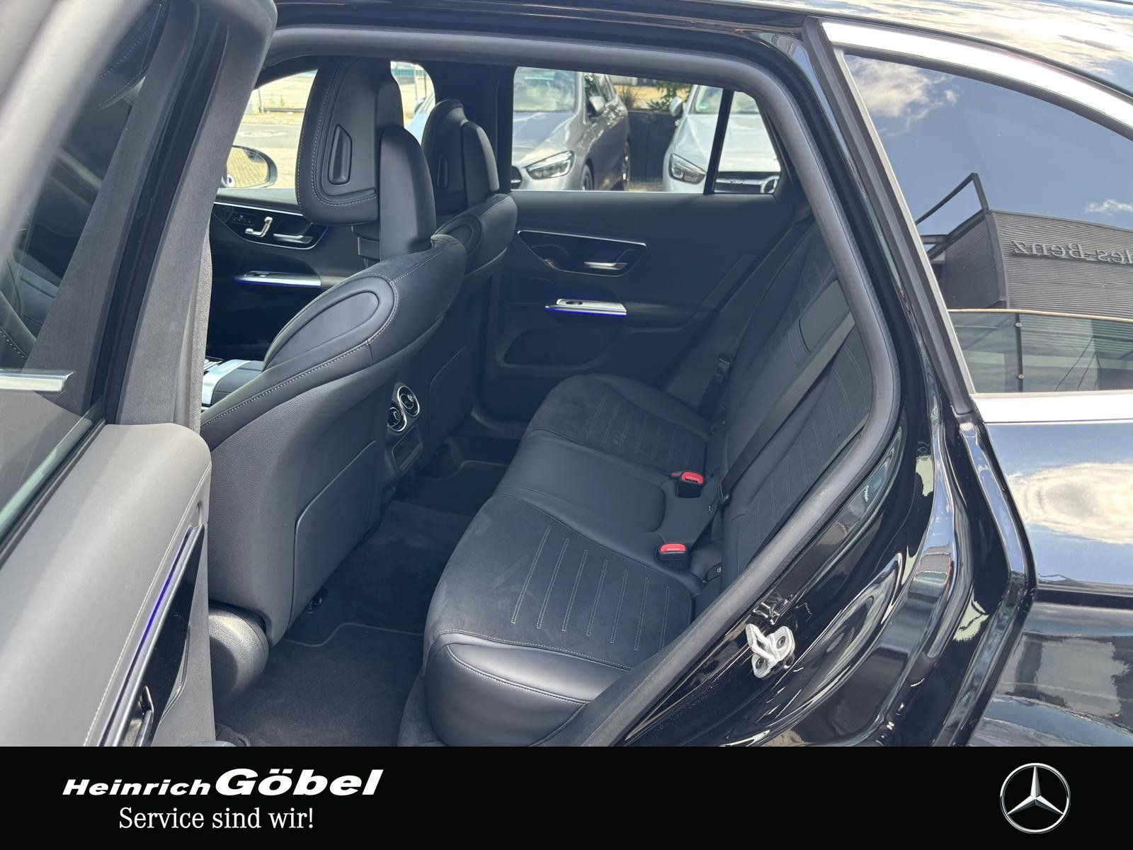 Fahrzeugabbildung Mercedes-Benz GLC 300 4M AMG*PANO*AHK*360°KAMERA*MEMORY*