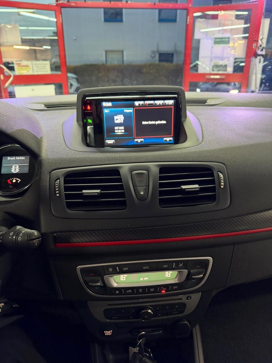 Renault Megane 2015 — photo 14