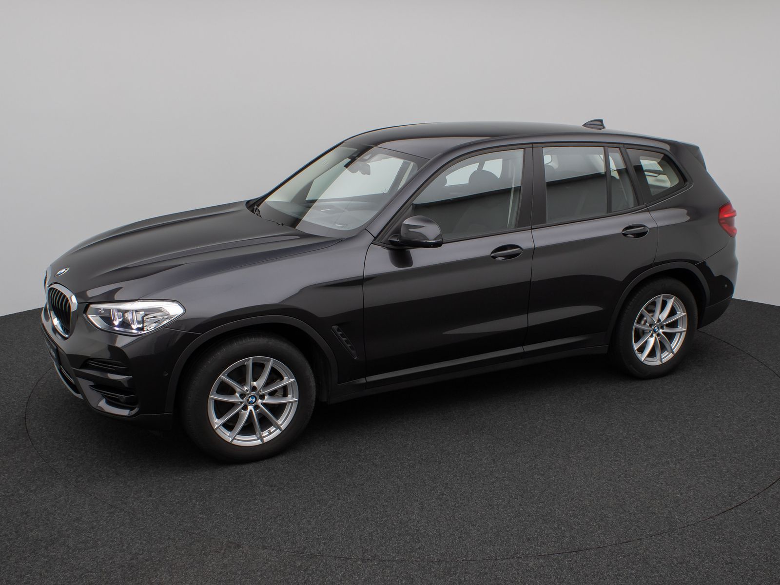 Fahrzeugabbildung BMW X3 xD20d 360°HUD DAB HiFi AHK Komfort Alarm LED
