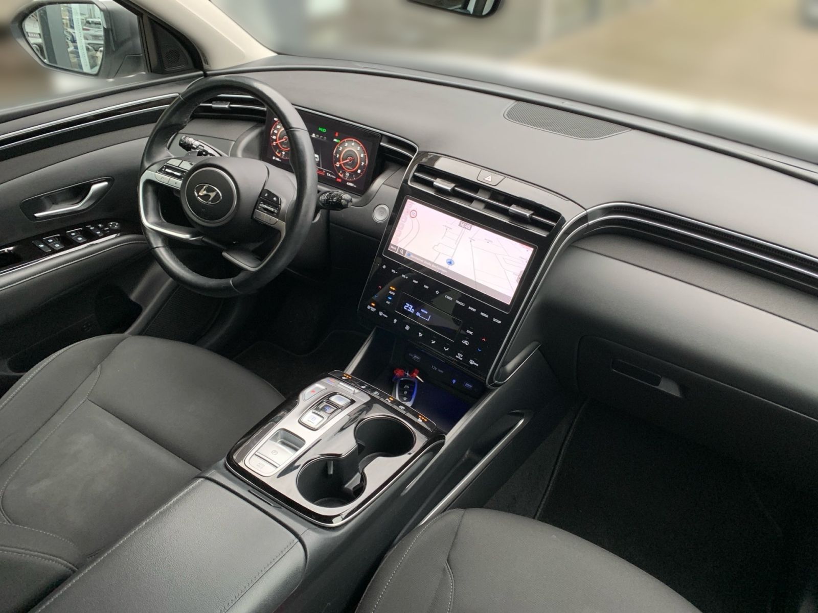 Fahrzeugabbildung Hyundai Tucson 1.6T-GDTrend Plug-In Hybrid 4WD Trend ESC