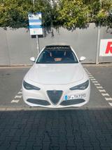 Alfa Romeo Giulia - Alfa Romeo Spider von privat