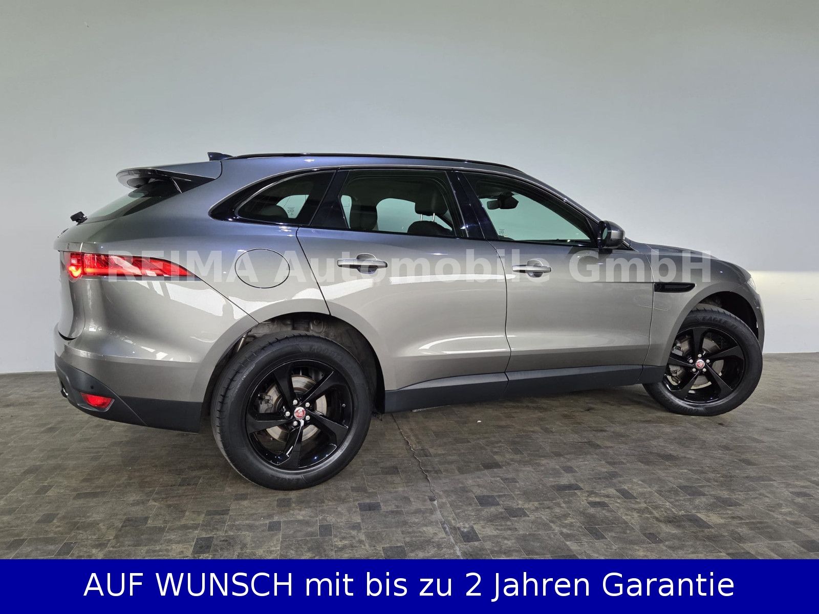 Fahrzeugabbildung Jaguar F-PACE 2,0T Prestige AWD, Pano, Leder, Meridian