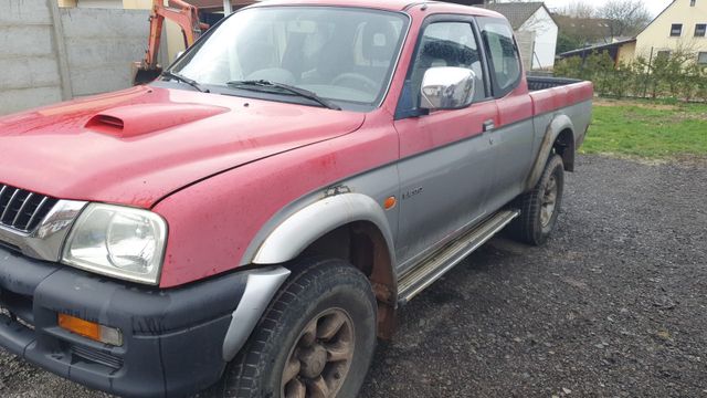 Mitsubishi L200" TÜV 03/2023"