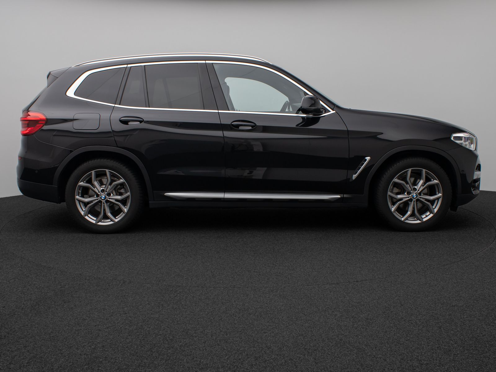 Fahrzeugabbildung BMW X3 xD20d xLine Kamera HUD H/K Komfort Sport 19"