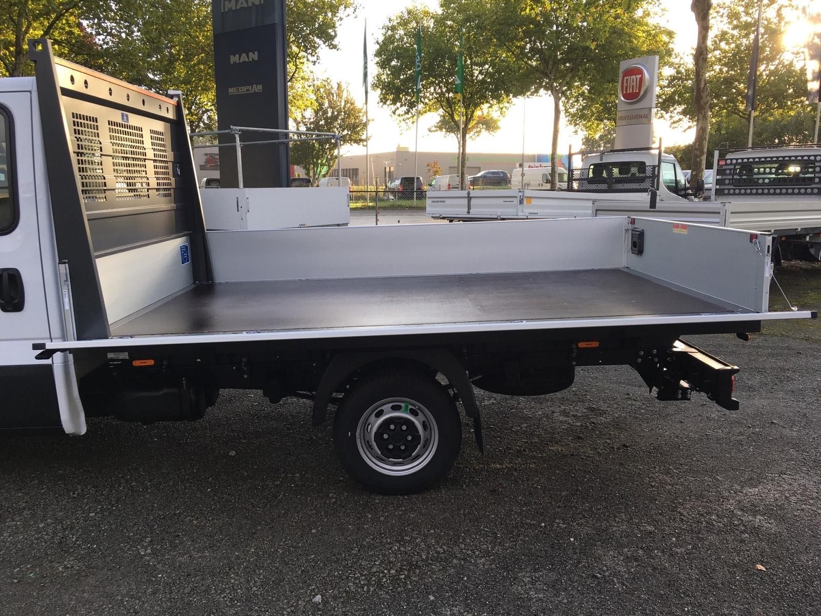 Fahrzeugabbildung Iveco Daily 35S16H3.0A8Y D Pritschenwagen