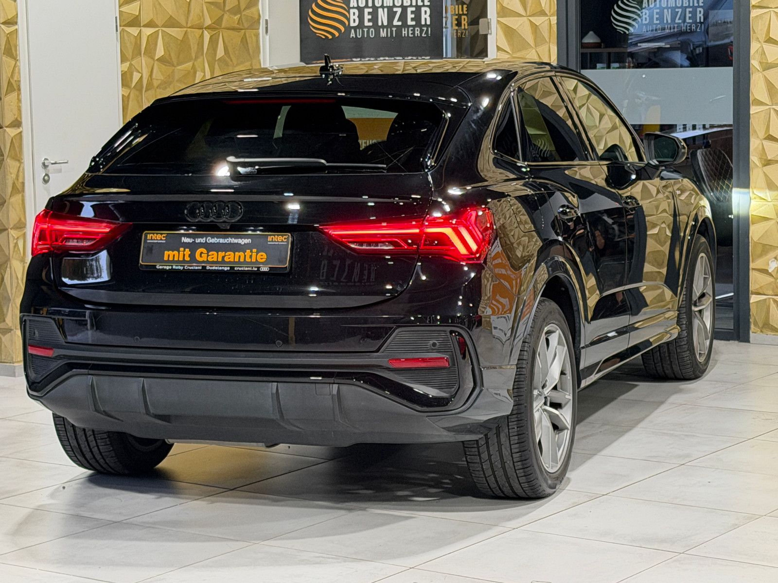 Fahrzeugabbildung Audi Q3 Sportback 35 TDI/S-LINE/BLACK-EDIT/LED/KAMERA
