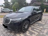 Mercedes-Benz EQC 400 4Matic Pano Sitzlüftung Burmester AMGHuD - Mercedes-Benz EQC aus 2020