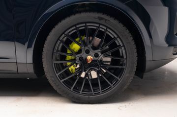 Porsche Cayenne - 4