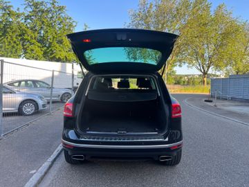 Volkswagen Touareg - 9