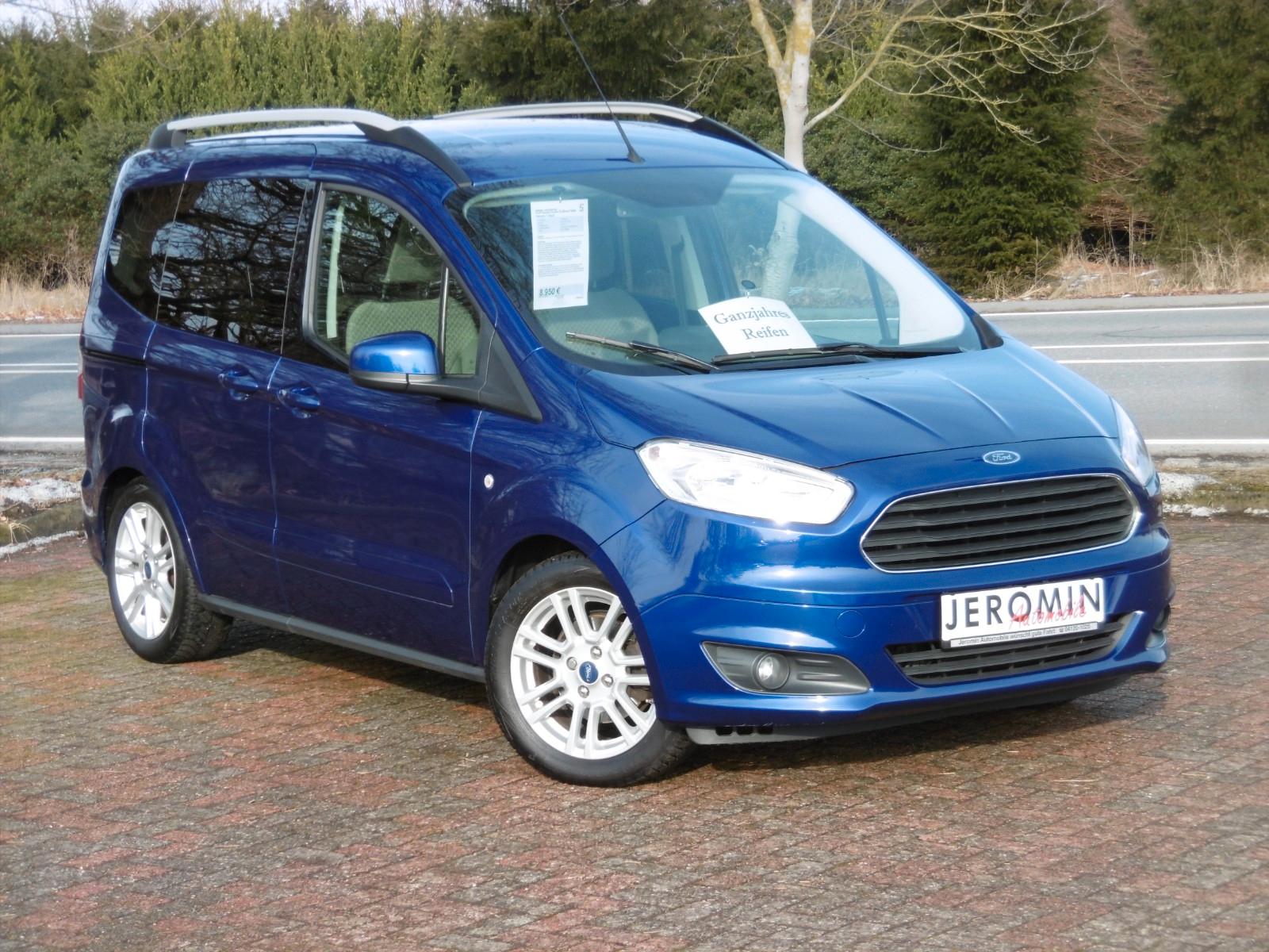 Ford Tourneo Courier EcoBoost 74kW Titanium, 1. Hand