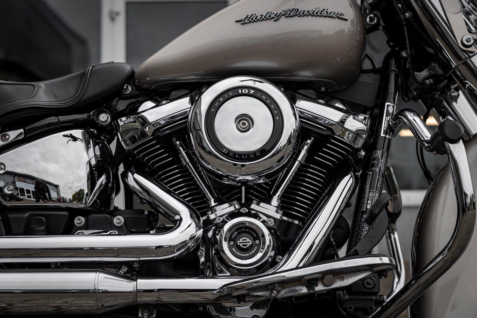 Fahrzeugabbildung Harley-Davidson SOFTAIL DELUXE FLDE - JEKILL & HYDE - NEUWERTIG
