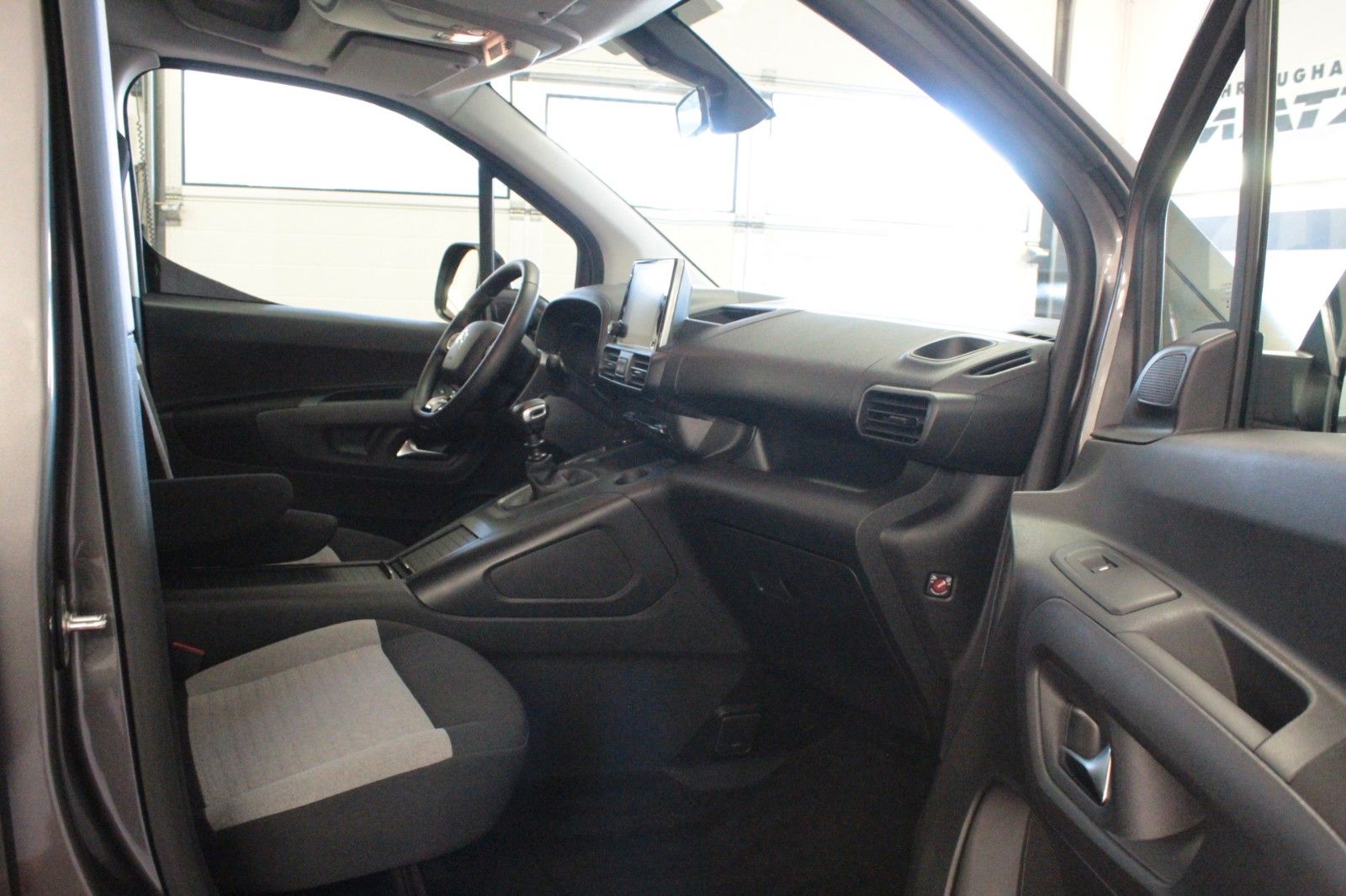 Fahrzeugabbildung Citroën Berlingo Kombi , 1.2 PureTech 110 2  Schiebtüren