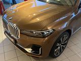 BMW X7 xDrive 40 i Design Pure Excellence |59.TKM| - BMW X7 Benzin Gebrauchtwagen