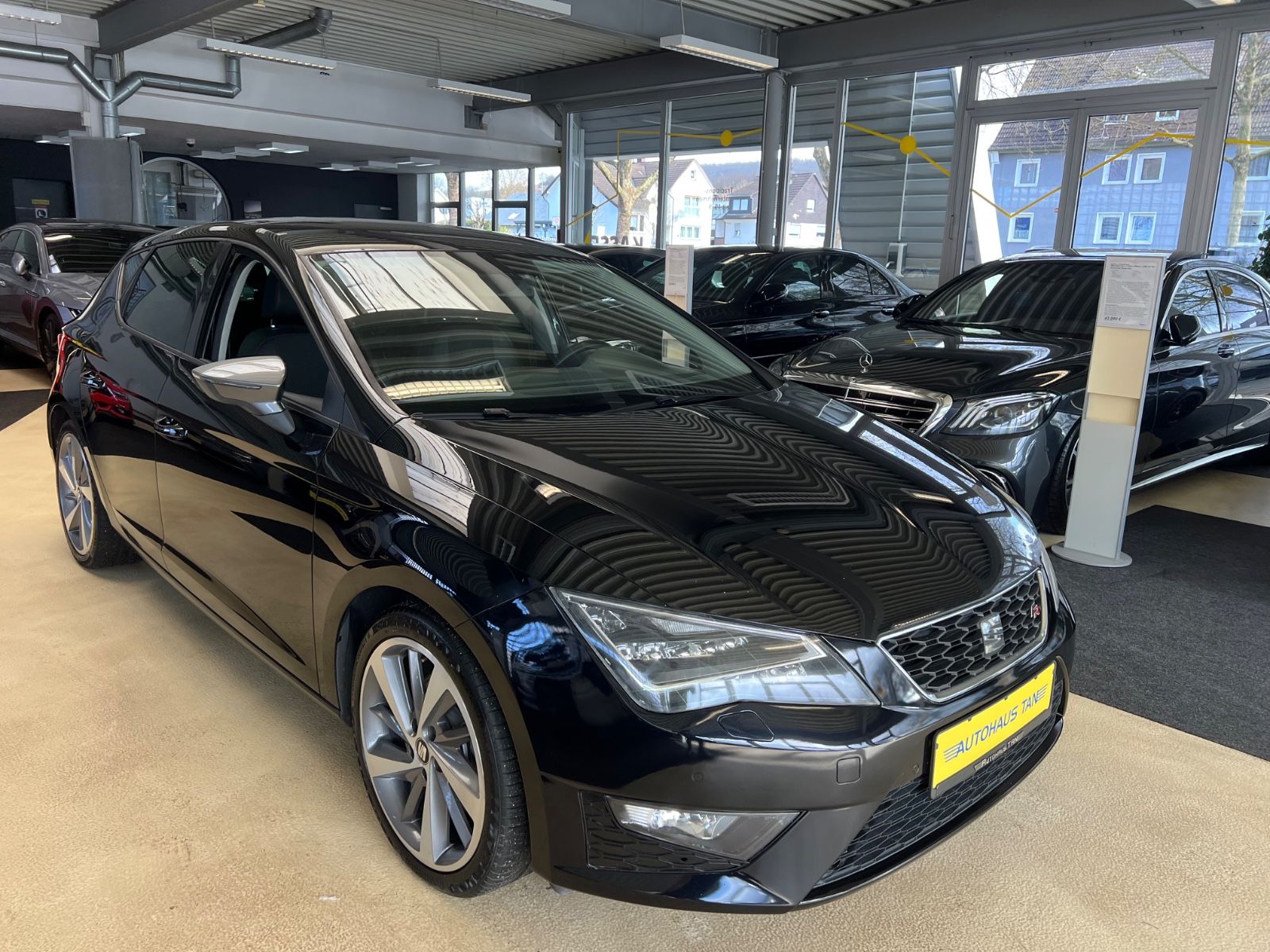 Fahrzeugabbildung SEAT Leon FR 2.0 TDI DSG *LED*NAVI* 1.HAND*