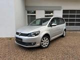 Volkswagen Touran 1.2 TSI Life Navi MFL HU+SERVICE Neu! - Volkswagen Touran mit Benzin-Antrieb: Kleinbus, 1.2