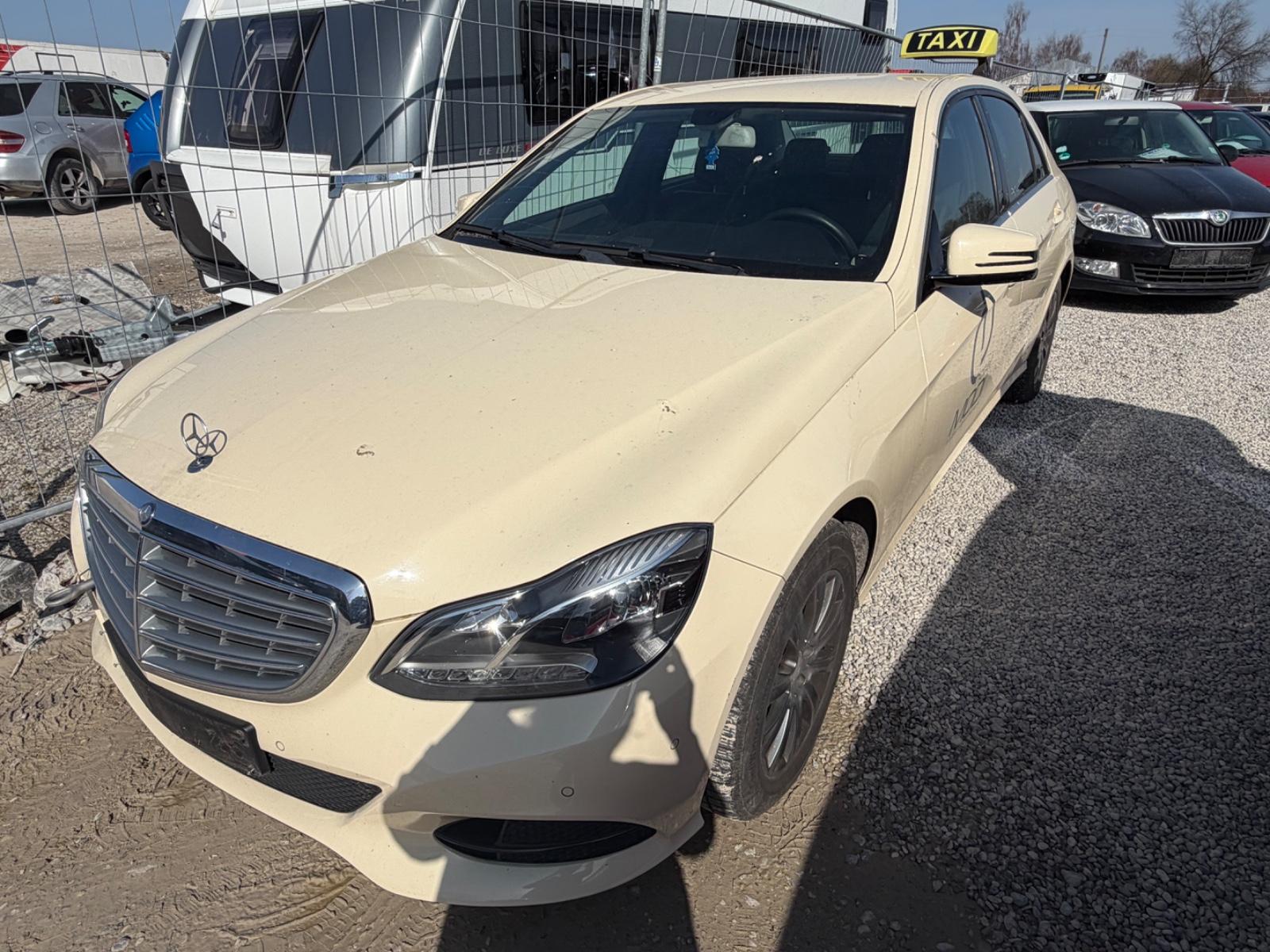 Mercedes-Benz E 200 BlueTEC ELEGANCE