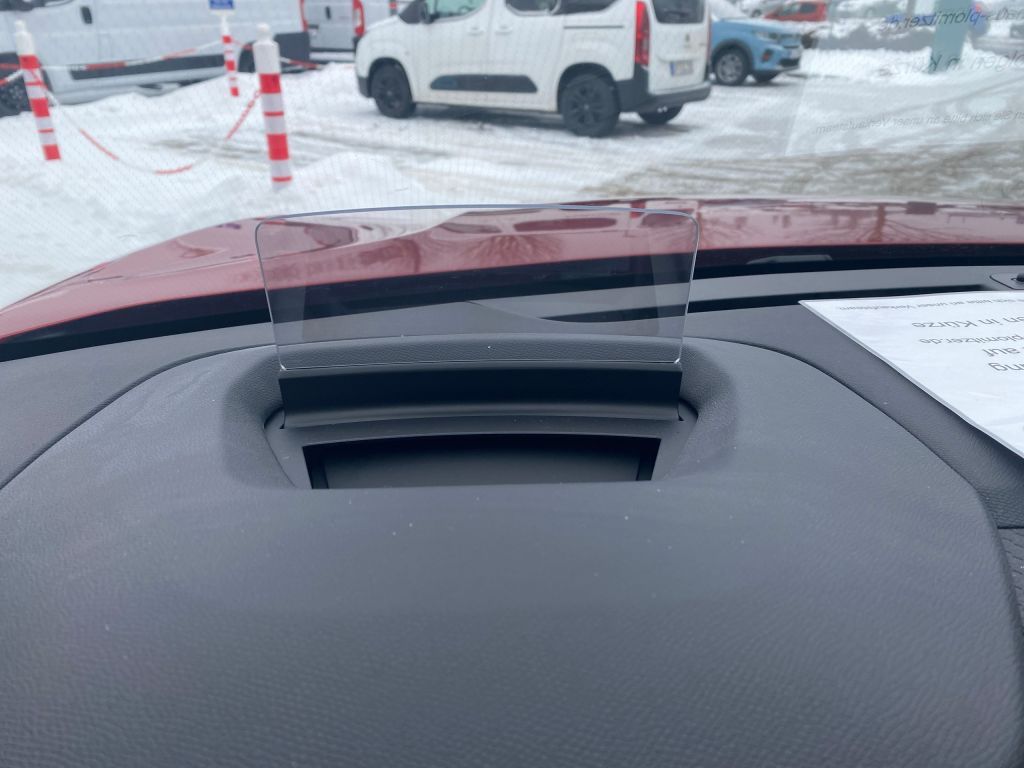 Fahrzeugabbildung Citroën C4 Benzin 130 Automatik MAX *Winter+Techno-Pak*