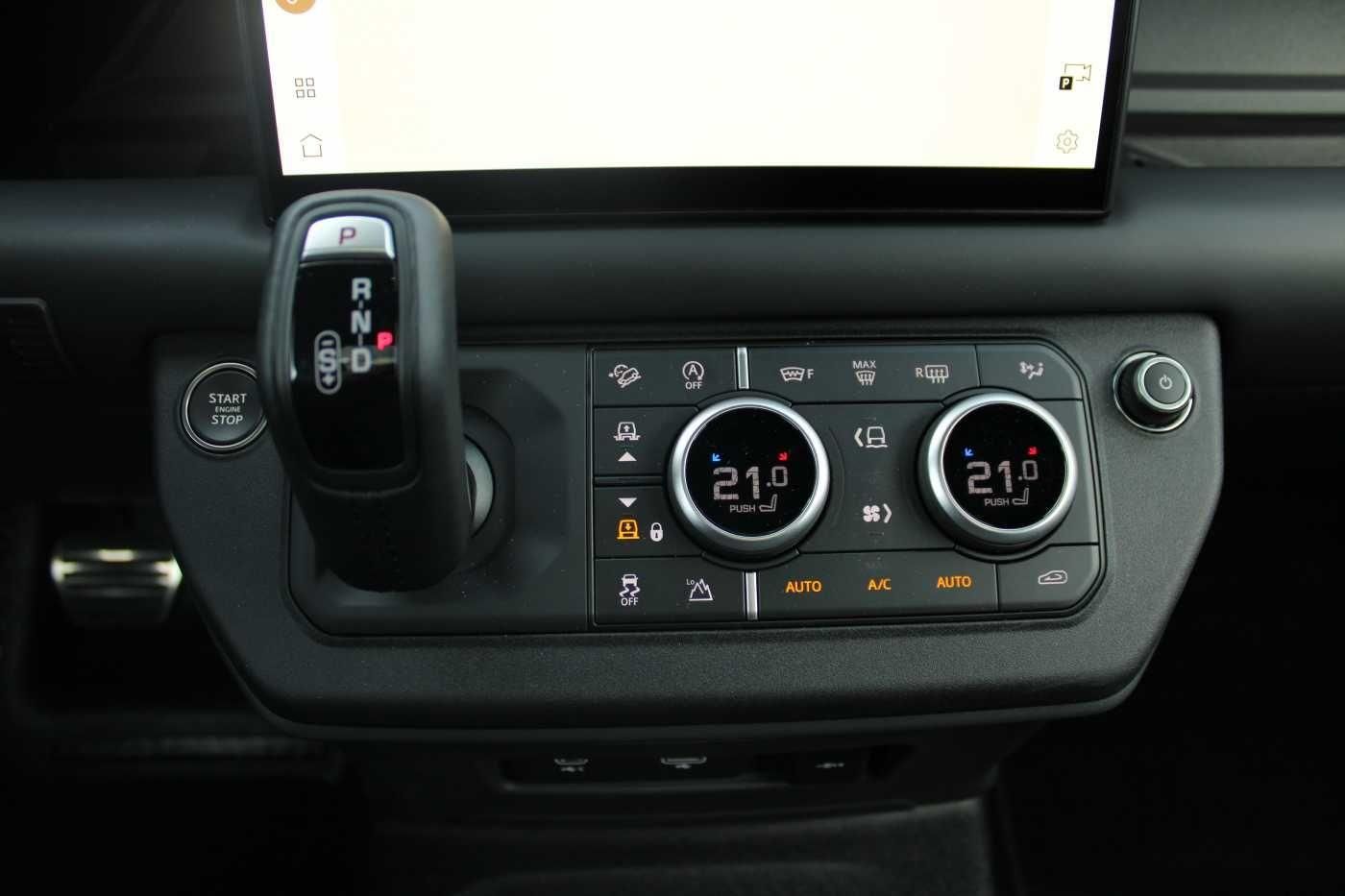 Fahrzeugabbildung Land Rover Defender Diesel 3-Türer 90 D300 X