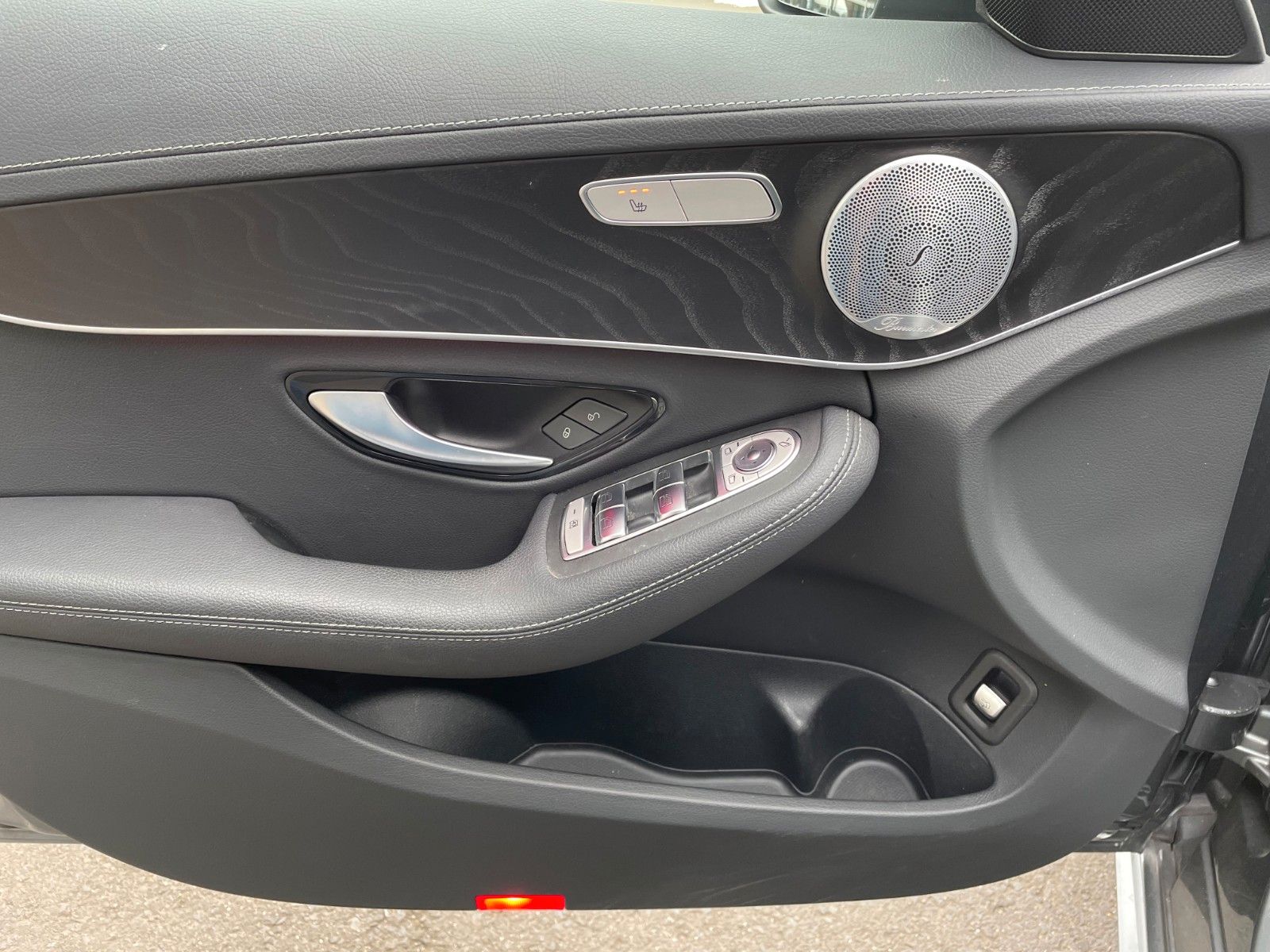 Fahrzeugabbildung Mercedes-Benz C 200 T AMG+Burm+AHK+Ambiente+360+Night