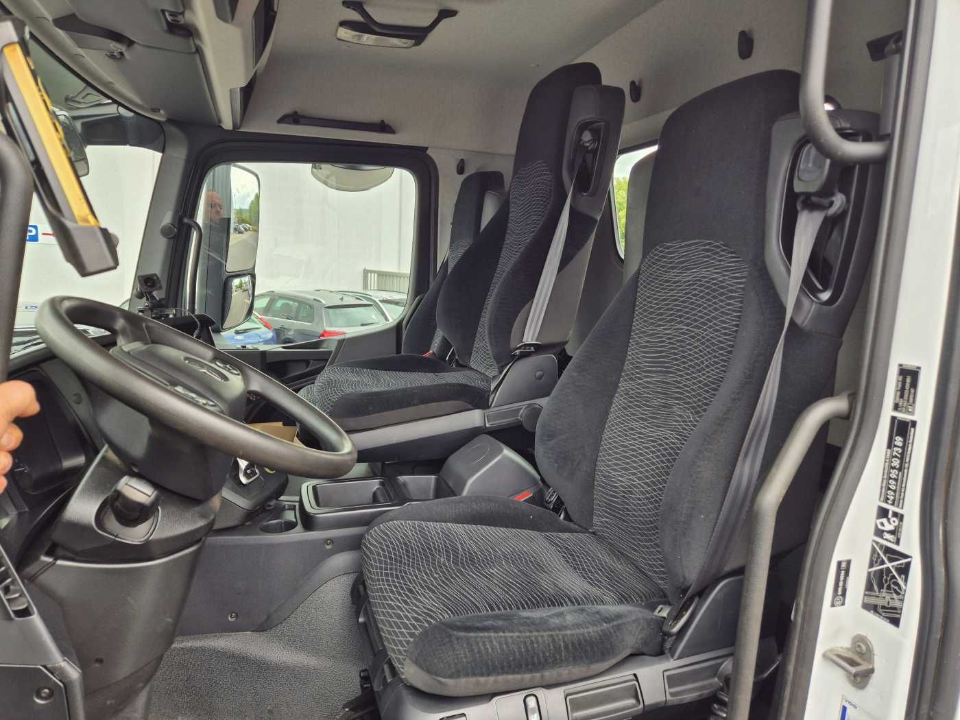 Fahrzeugabbildung Mercedes-Benz Arocs 2643 L 6x2/4 VDL AHK Funk Vorlaufachse