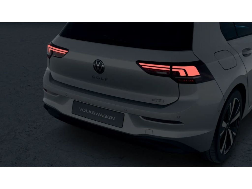 Volkswagen Golf Life 1.5l eTSI DSG Kamera ACC Light Assist  foto 6
