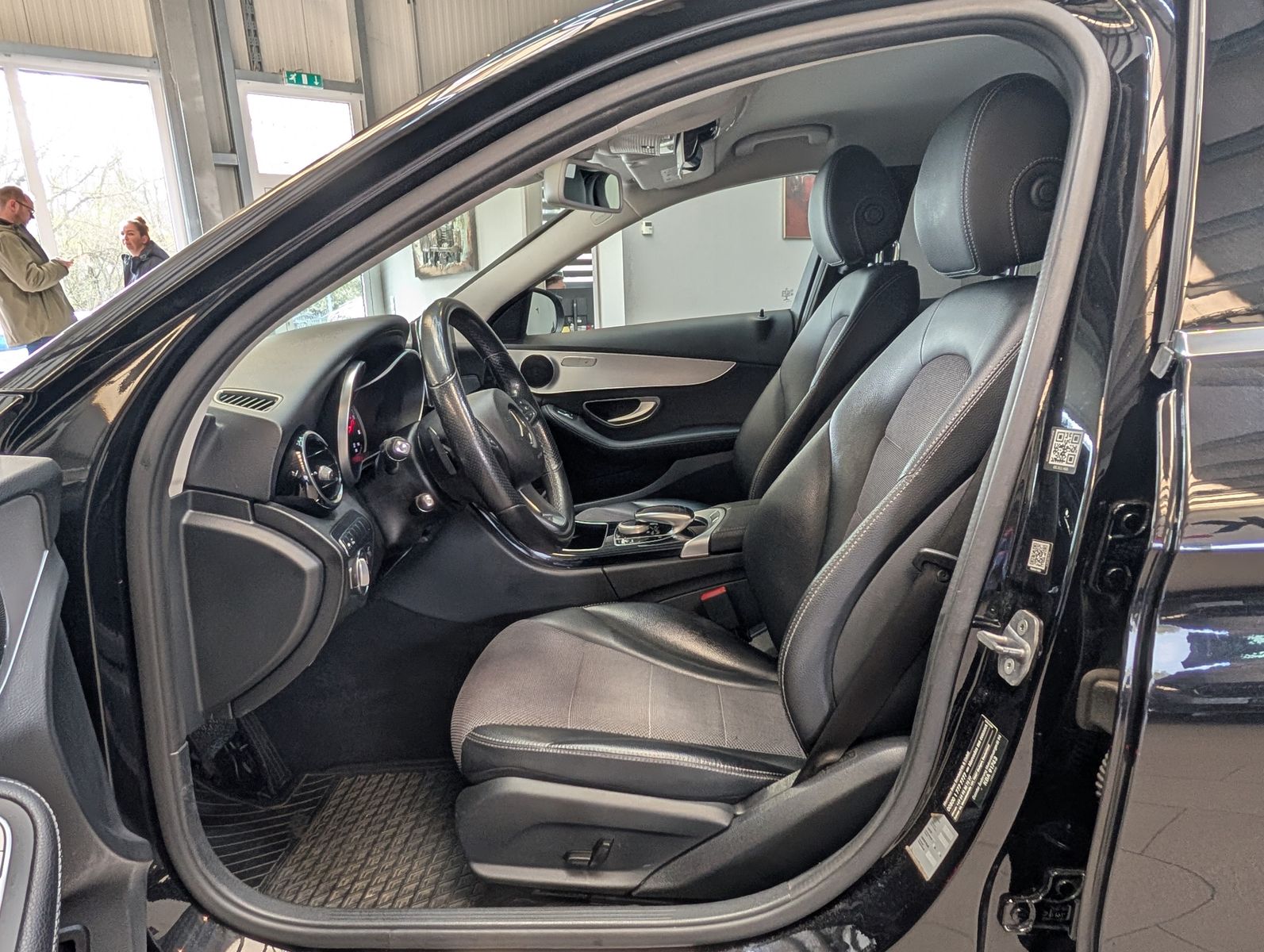 Fahrzeugabbildung Mercedes-Benz C 220 d T 9G Avantgarde T-Leder LED-High Kamera