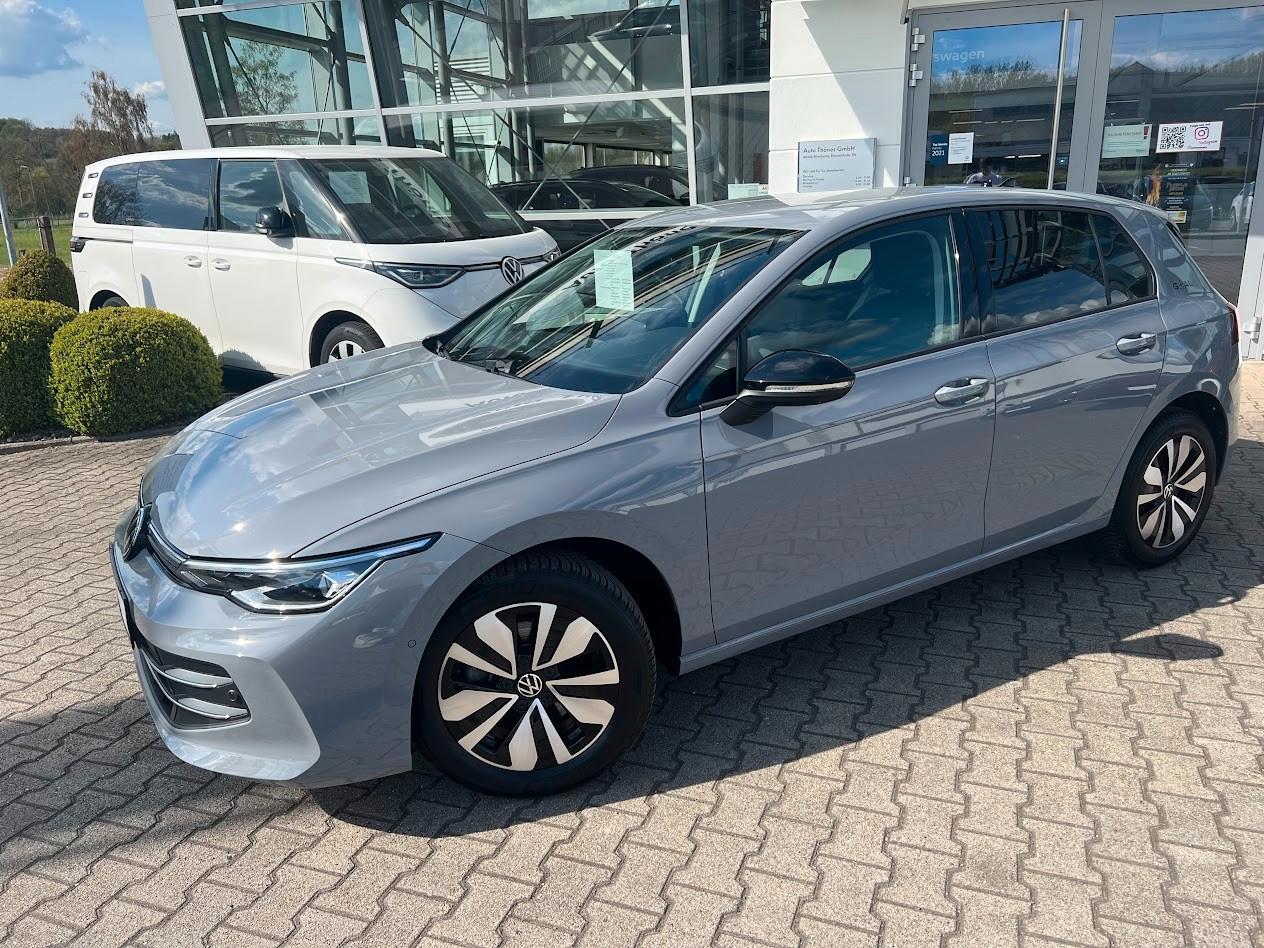 Volkswagen Golf VIII Lim. 1.5 eTSI Goal
